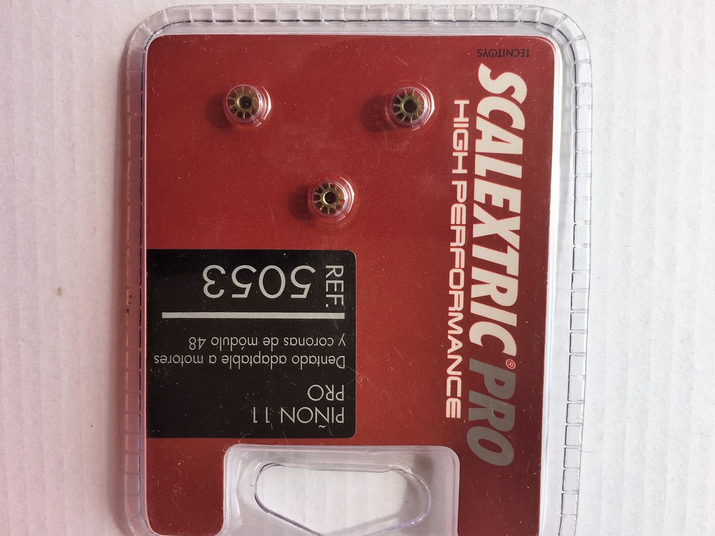 Scalextric  PIÑON 11  PRO